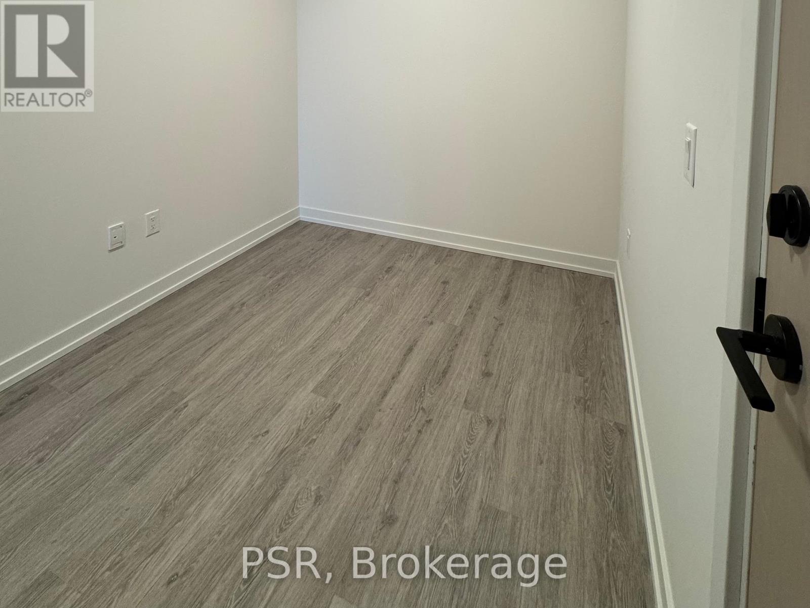 512 - 181 Sterling Road, Toronto, Ontario  M6R 2B2 - Photo 7 - C12211223