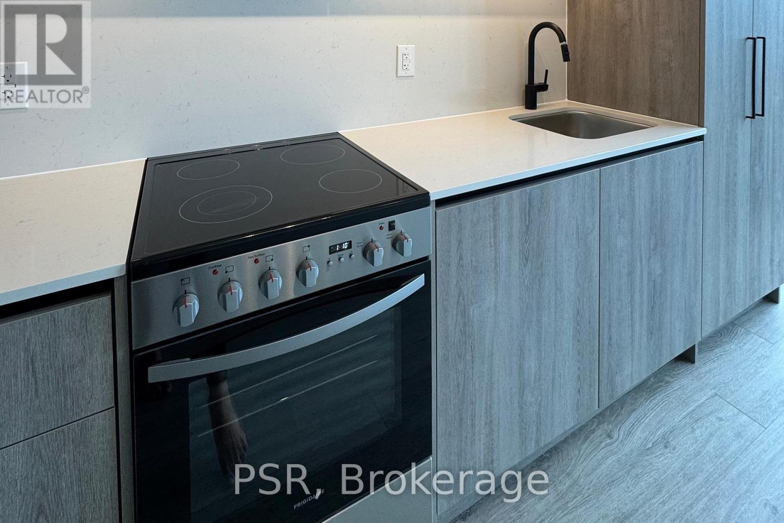 512 - 181 Sterling Road, Toronto, Ontario  M6R 2B2 - Photo 9 - C12211223