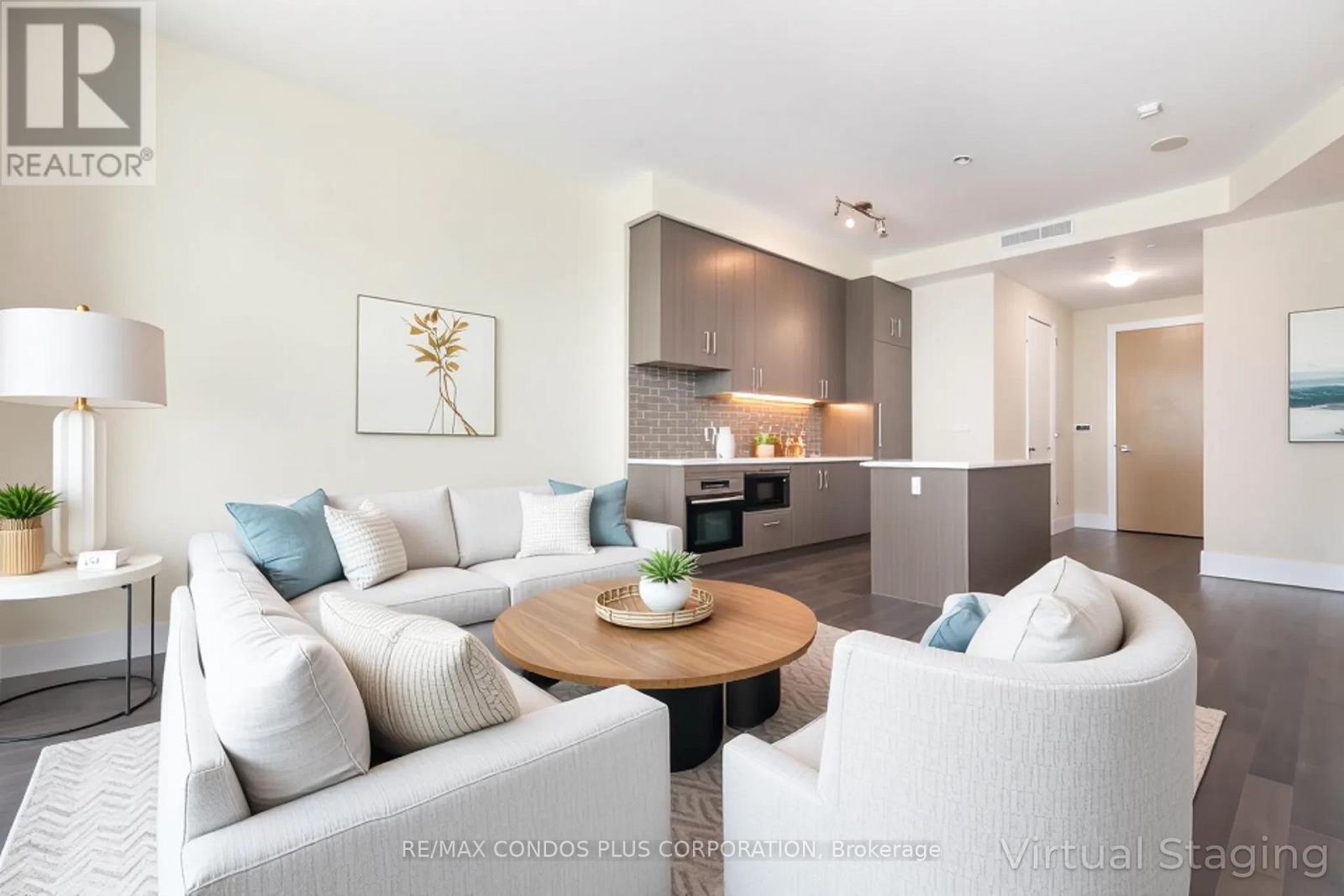 533 - 39 Queens Quay E, Toronto, Ontario  M5E 0A5 - Photo 2 - C12211231