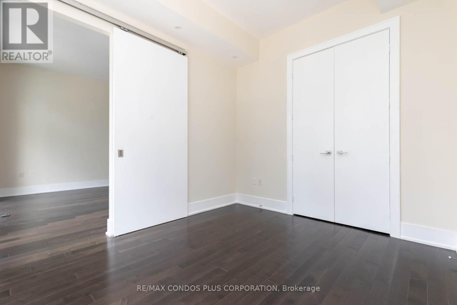 533 - 39 Queens Quay E, Toronto, Ontario  M5E 0A5 - Photo 7 - C12211231