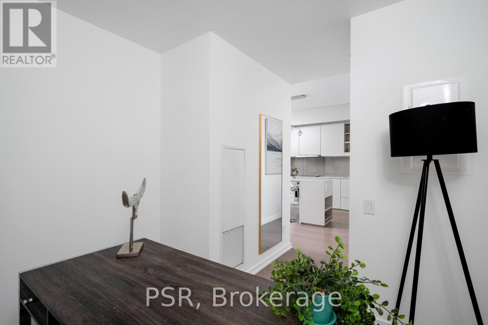 2312 - 101 Peter Street, Toronto, Ontario  M5V 0G6 - Photo 7 - C12211242