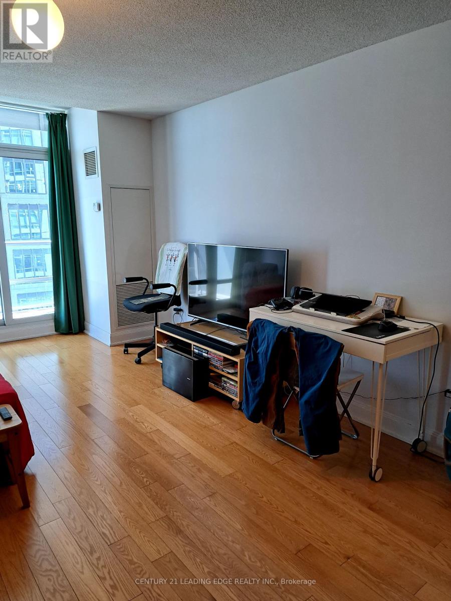 3004 - 2181 Yonge Street, Toronto (Mount Pleasant West), Ontario  M4S 3H7 - Photo 21 - C12211092