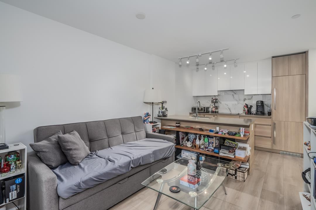 1904 10626 City Parkway, Surrey, British Columbia  V3T 0S3 - Photo 6 - R3013844