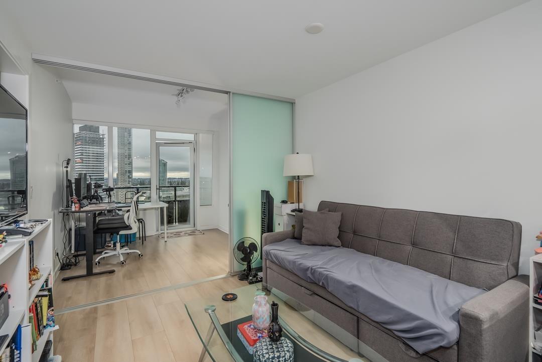 1904 10626 City Parkway, Surrey, British Columbia  V3T 0S3 - Photo 7 - R3013844
