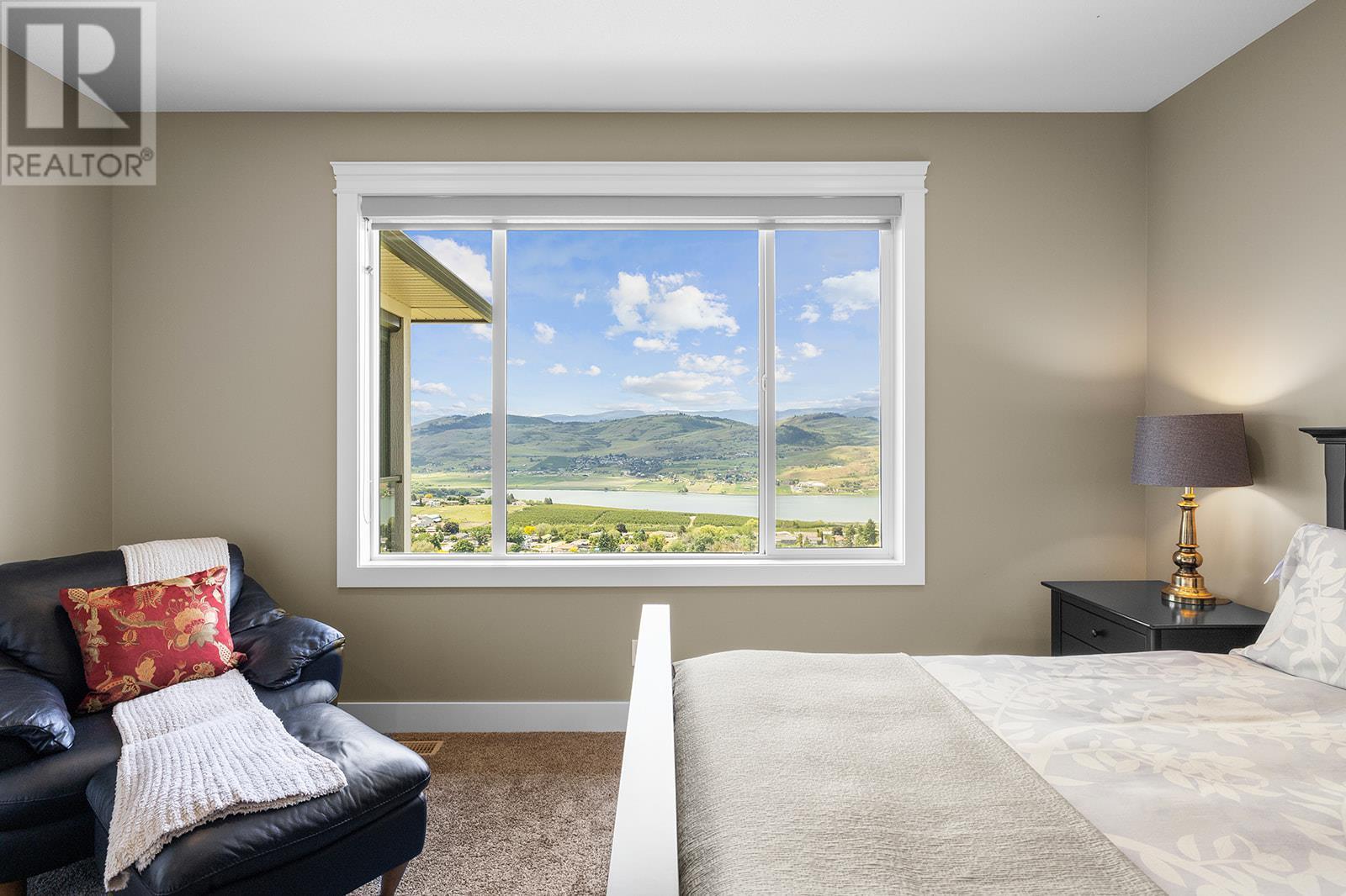 6658 Blackcomb Way, Vernon, British Columbia  V1B 4E1 - Photo 26 - 10351272