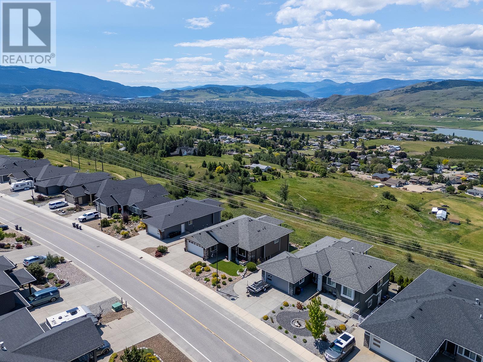 6658 Blackcomb Way, Vernon, British Columbia  V1B 4E1 - Photo 60 - 10351272