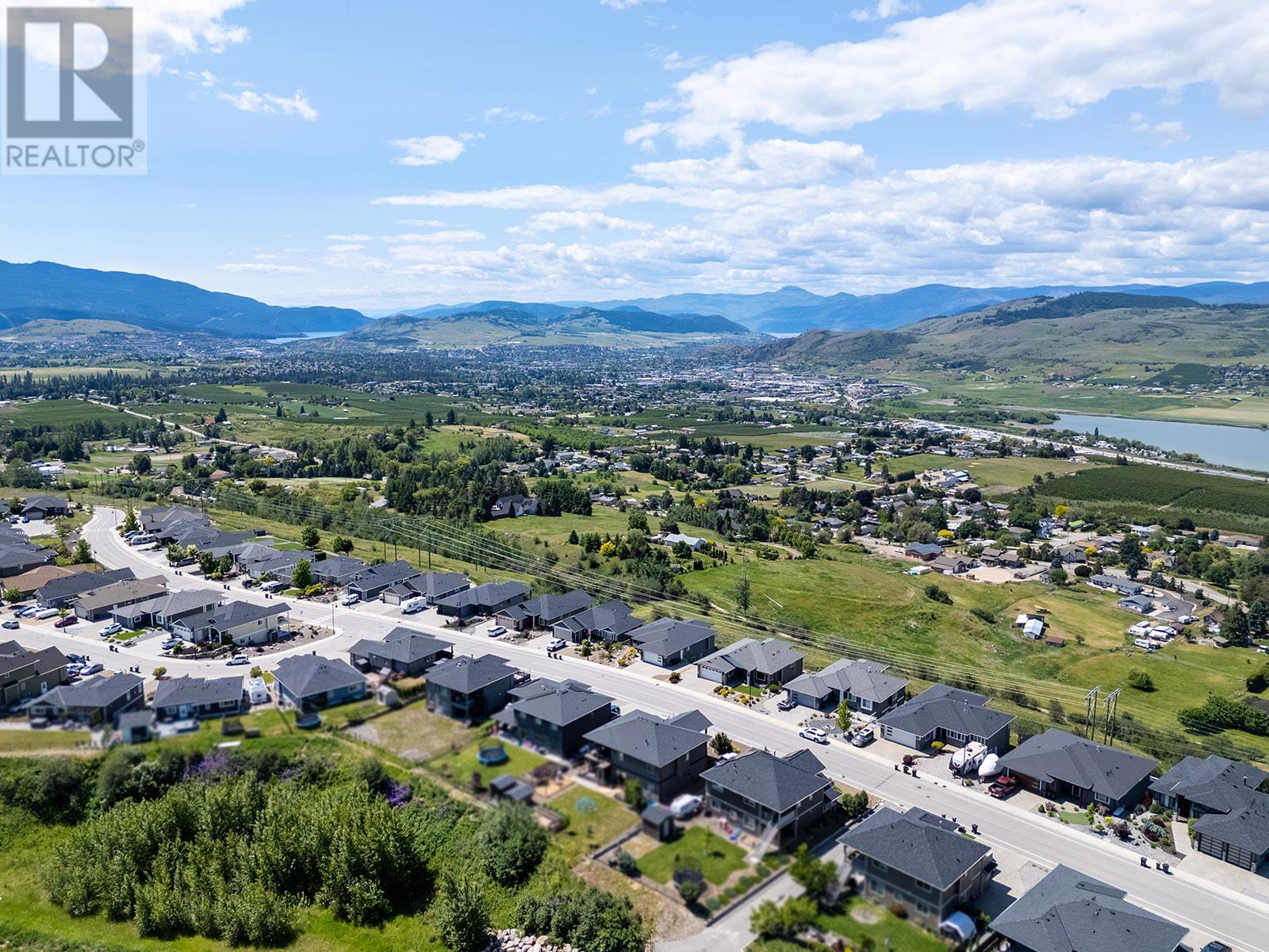 6658 Blackcomb Way, Vernon, British Columbia  V1B 4E1 - Photo 61 - 10351272