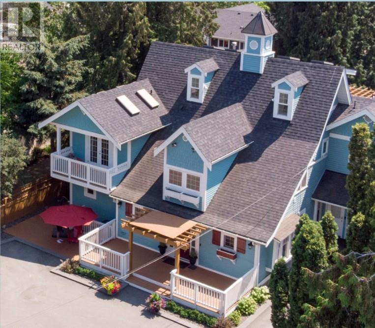 1009 Lawrence Avenue, Kelowna North, Kelowna  by McFadden Real Estate 1009 Lawrence Avenue, Kelowna North, Kelowna