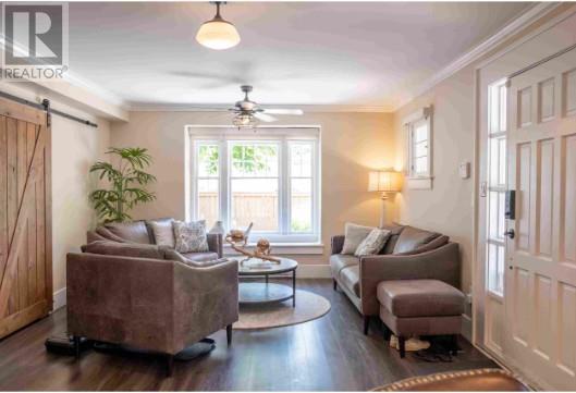 1009 Lawrence Avenue, Kelowna, British Columbia  V1Y 6M3 - Photo 5 - 10350592