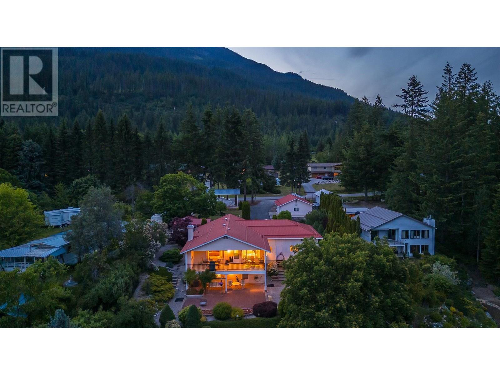 7566 Upper Balfour Road, Balfour, British Columbia  V1L 7E6 - Photo 4 - 10349104