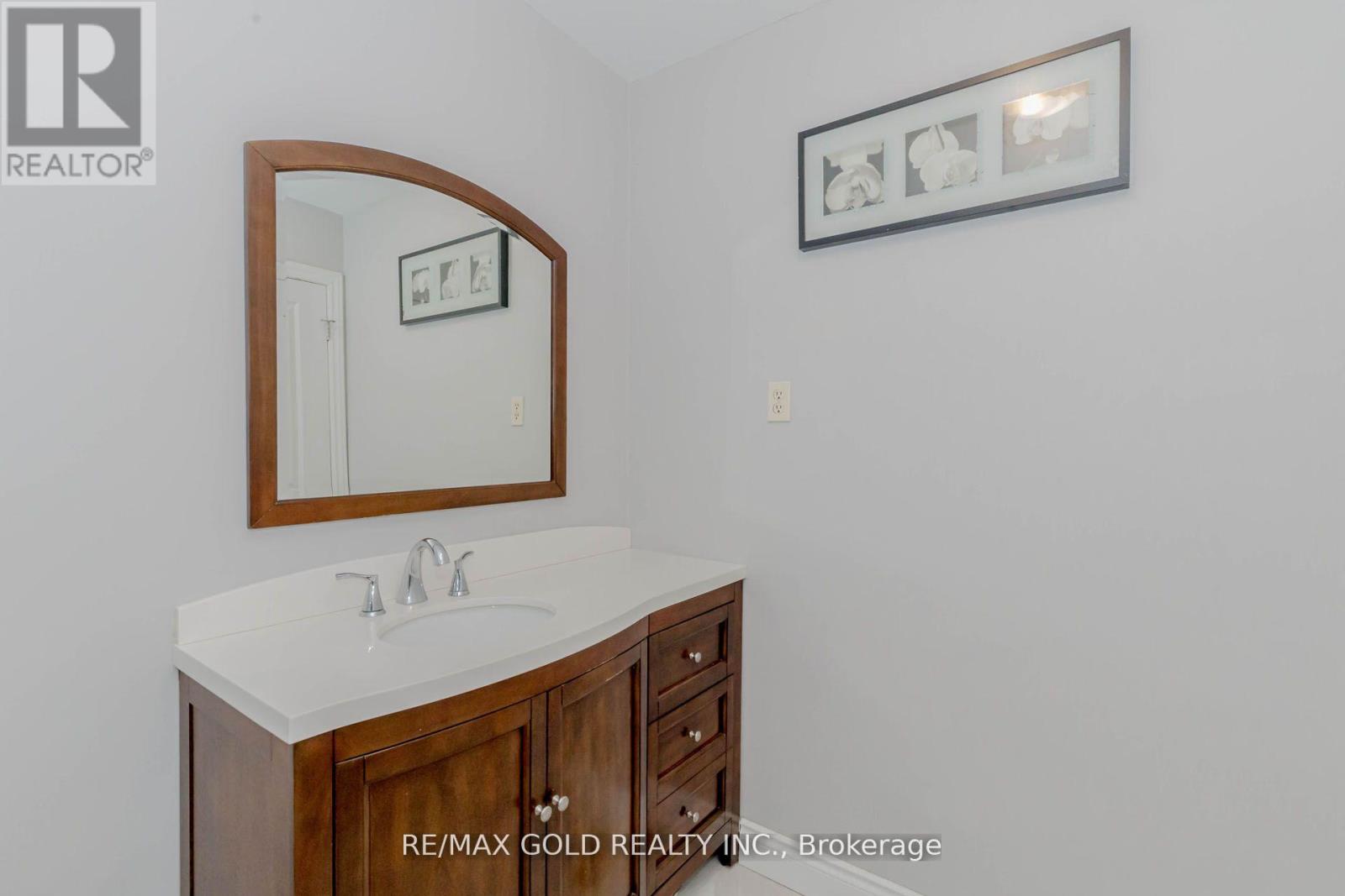 298 Royal Salisbury Way, Brampton, Ontario  L6V 3G5 - Photo 20 - W12211240