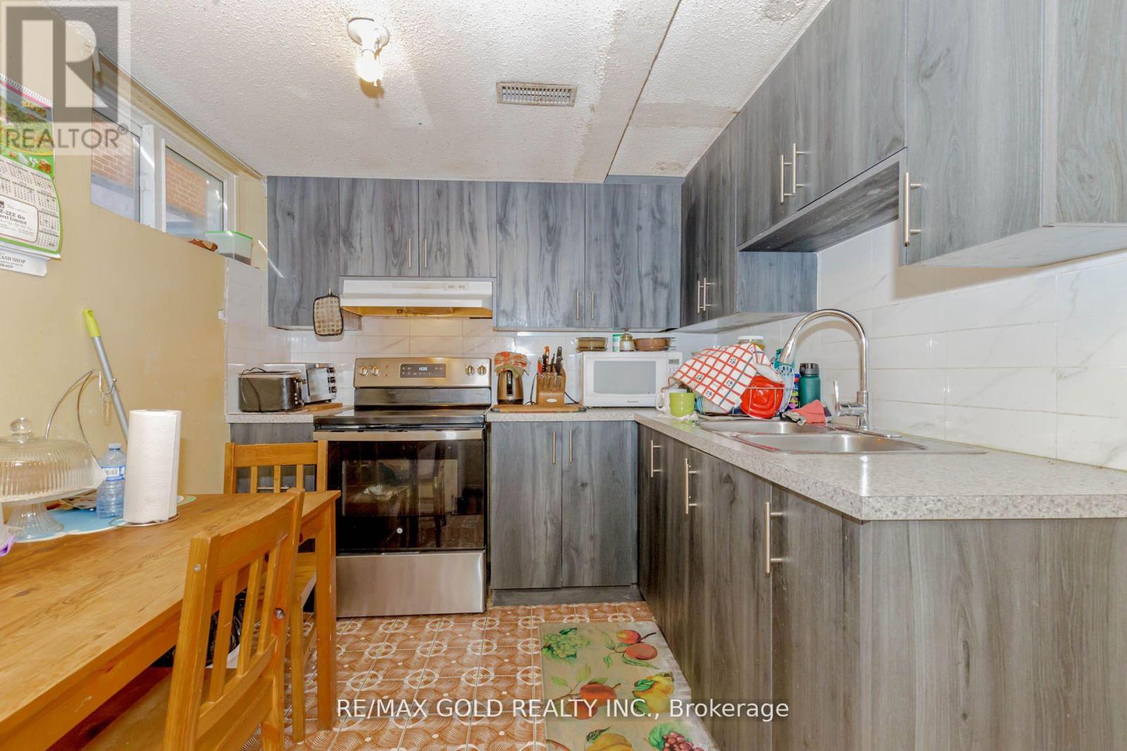 298 Royal Salisbury Way, Brampton, Ontario  L6V 3G5 - Photo 25 - W12211240