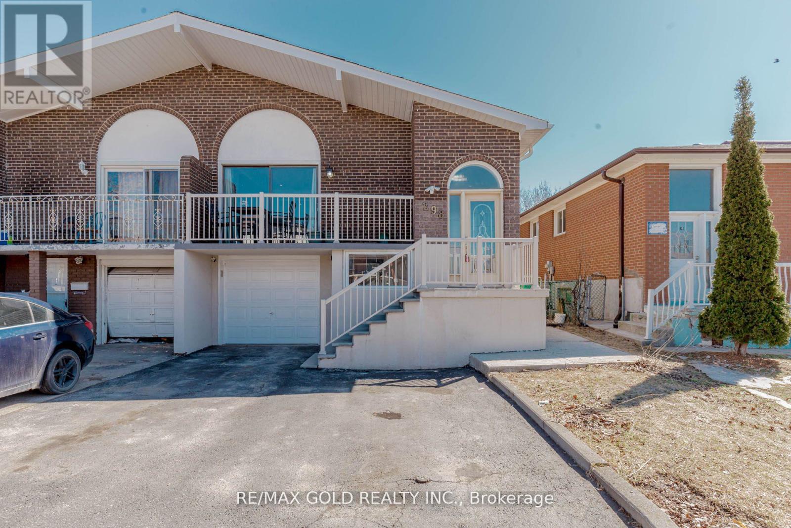 298 Royal Salisbury Way, Brampton, Ontario  L6V 3G5 - Photo 3 - W12211240
