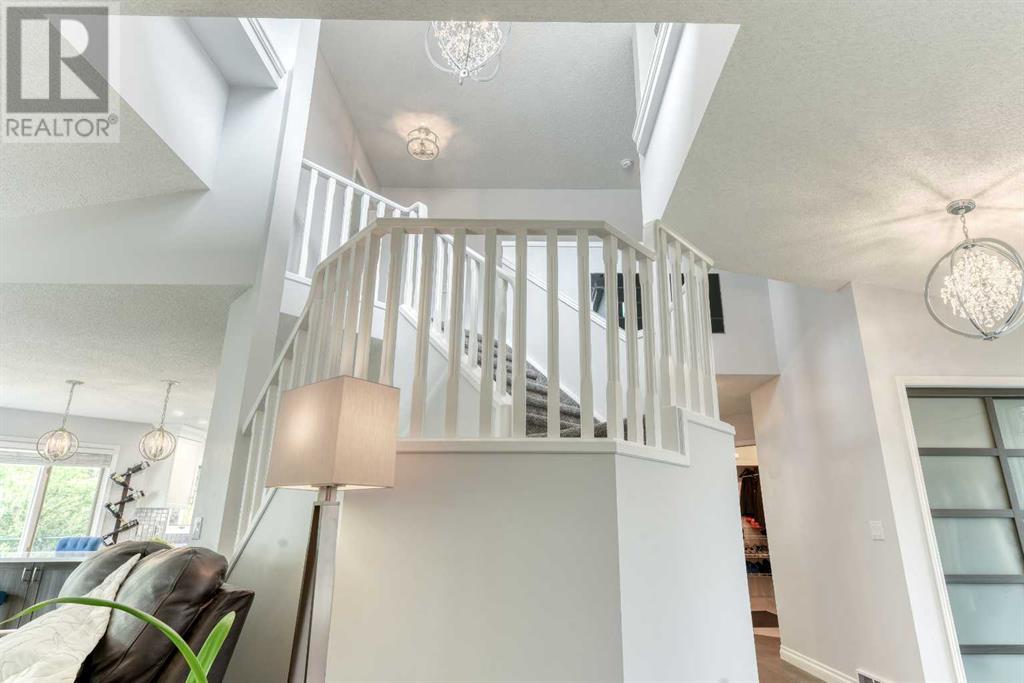 81 Gleneagles Close, Cochrane, Alberta  T4C 1N7 - Photo 11 - A2209251
