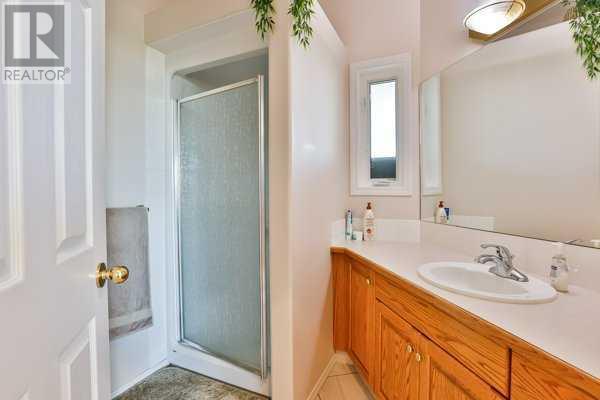 77 Fairmont Park Landing S, Lethbridge, Alberta  T1K 7L1 - Photo 22 - A2224866