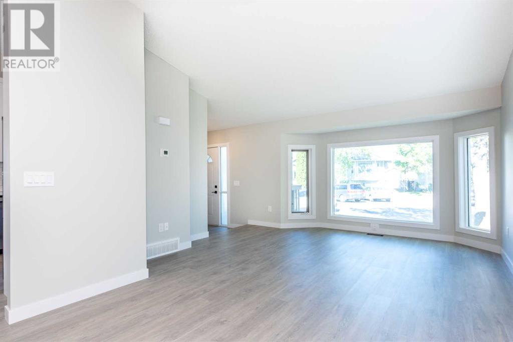 60 Erin Green Mews Se, Calgary, Alberta  t2b 3c3 - Photo 11 - A2226165