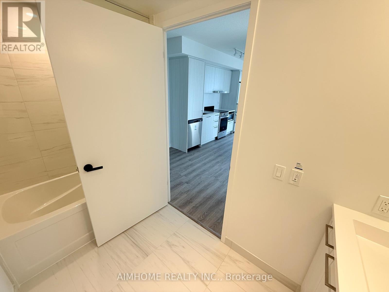 3806 - 195 Commerce Street, Vaughan, Ontario  L4K 0P9 - Photo 3 - N12208656