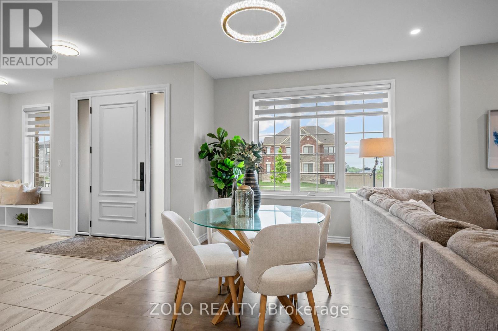 2 Circus Crescent, Brampton, Ontario  L7A 0H1 - Photo 8 - W12207031