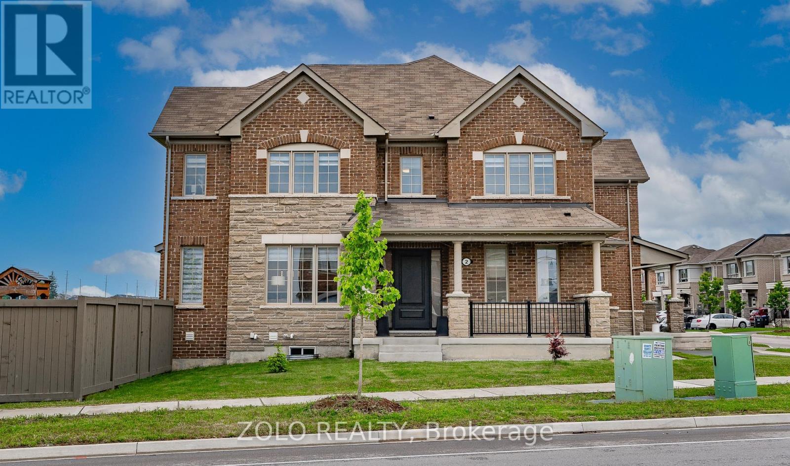 2 Circus Crescent, Brampton, Ontario  L7A 0H1 - Photo 2 - W12207031