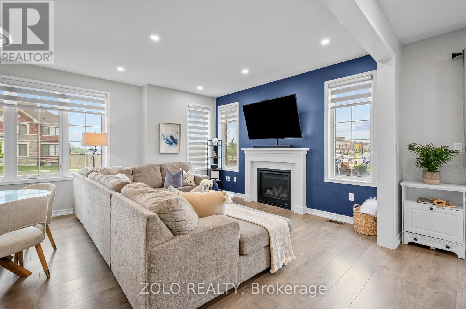 2 Circus Crescent, Brampton, Ontario  L7A 0H1 - Photo 9 - W12207031