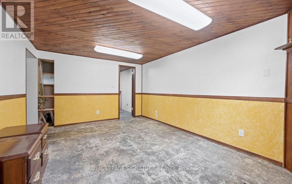 129 Allenby Avenue, Toronto, Ontario  M9W 1T2 - Photo 29 - W12200822