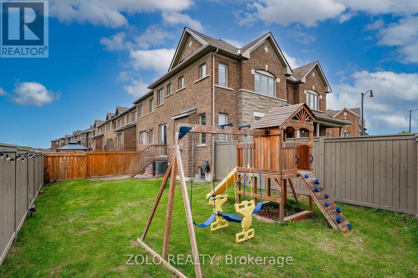 2 Circus Crescent, Brampton, Ontario  L7A 0H1 - Photo 37 - W12207031