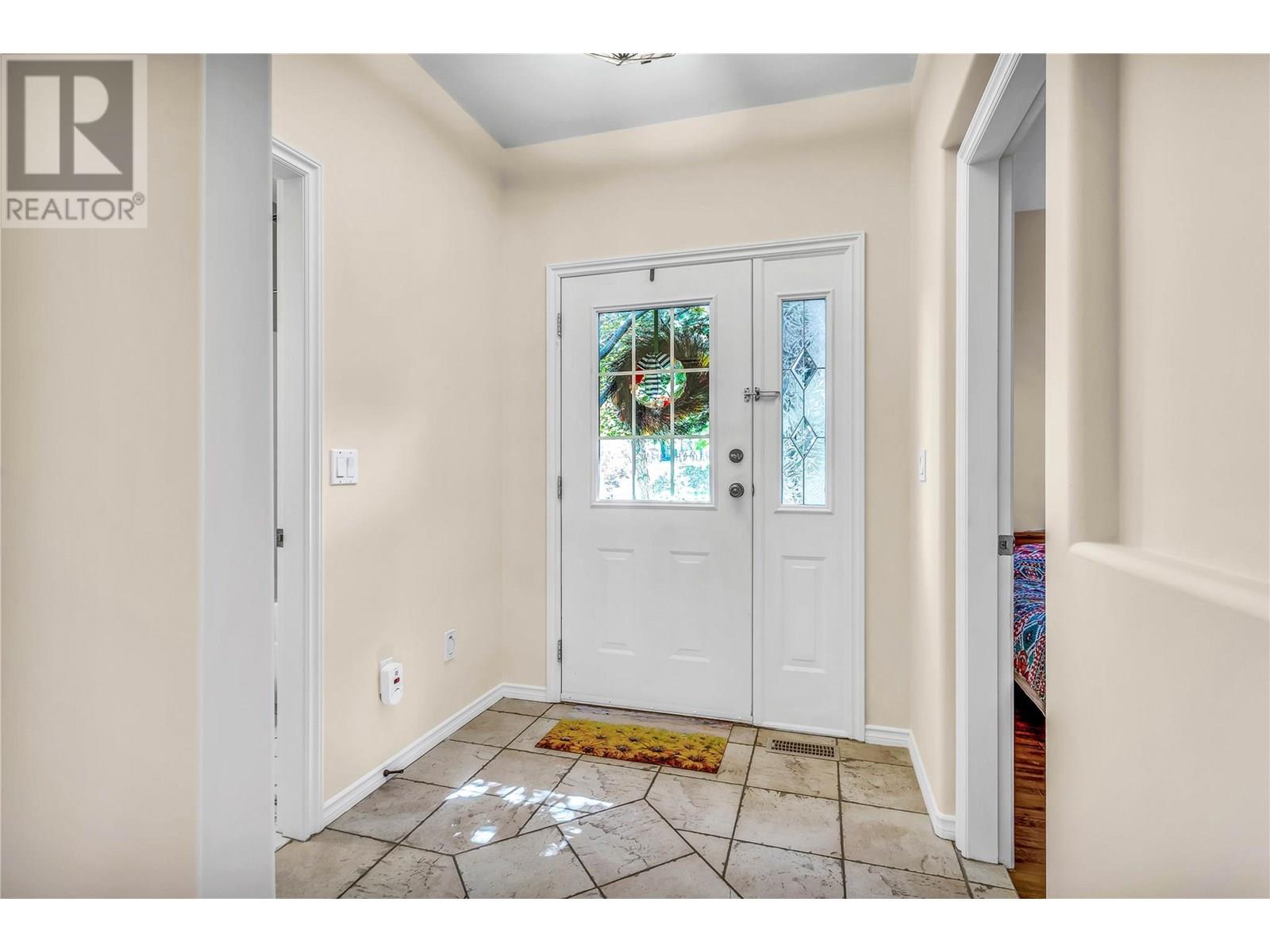 Property at 389 MCCARREN Avenue image 5