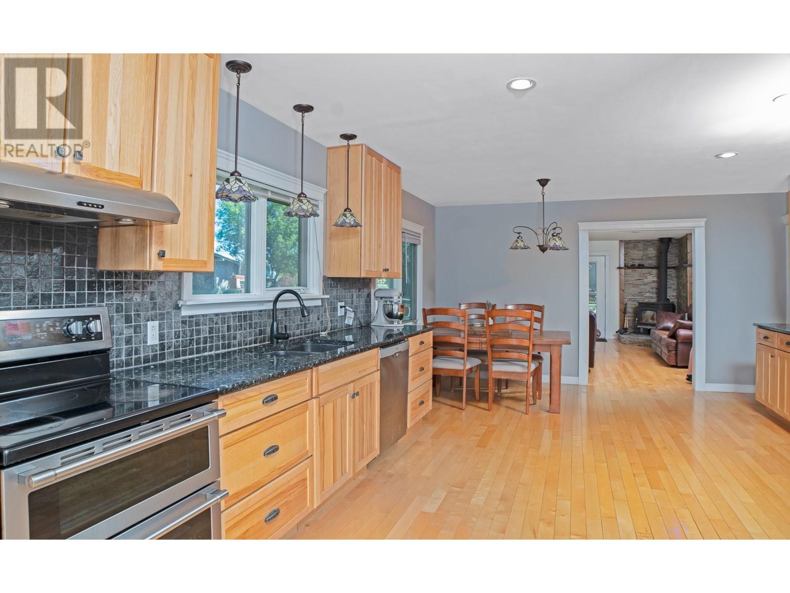2315 16th Street, Lister, British Columbia  V0B 1G2 - Photo 6 - 10350345