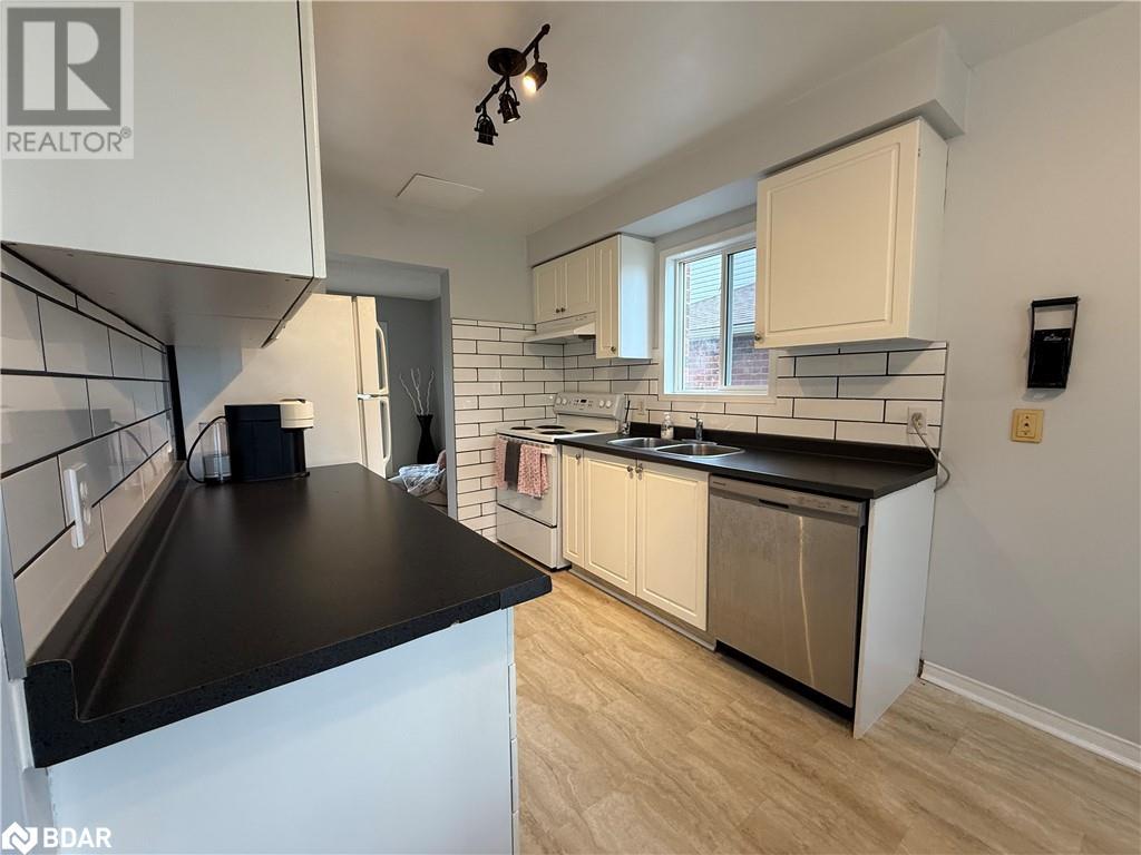 29 Golds Crescent, Barrie, Ontario  L4N 8R5 - Photo 10 - 40739901