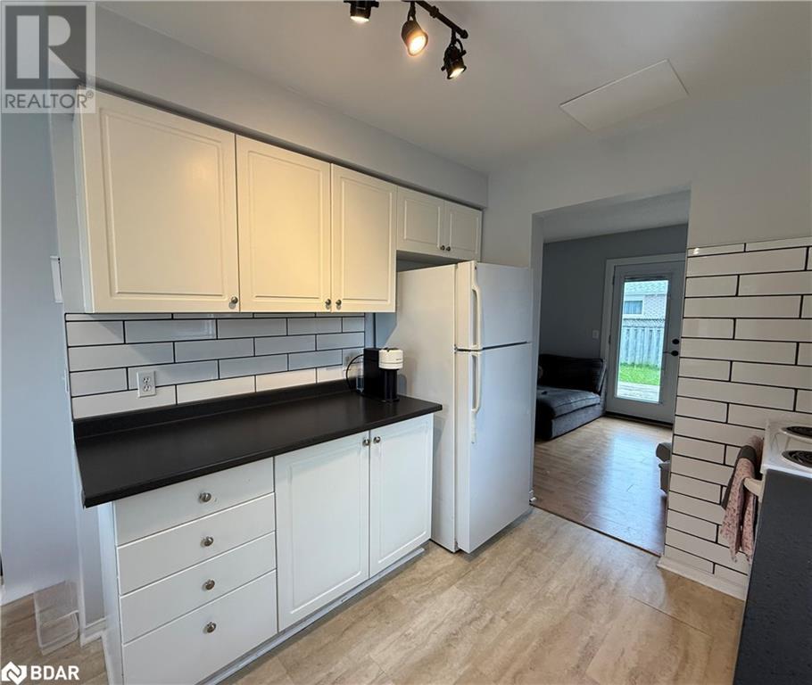 29 Golds Crescent, Barrie, Ontario  L4N 8R5 - Photo 6 - 40739901