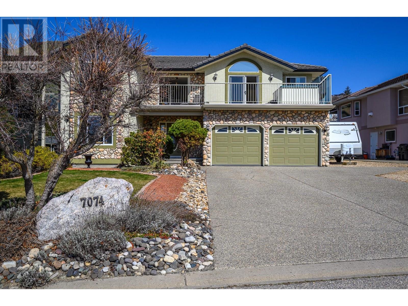 7074 Lakeridge Drive, Vernon, British Columbia  V1H 1P3 - Photo 3 - 10351580