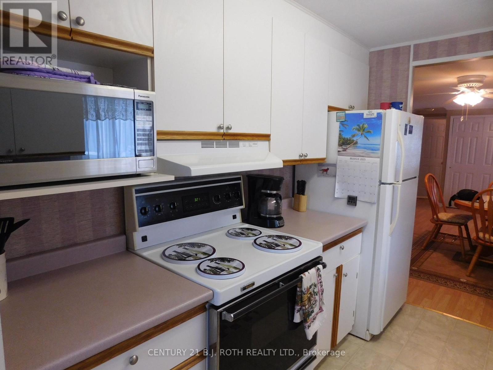 2 Mimosa Drive, Innisfil, Ontario  L9S 1R2 - Photo 9 - N12168037