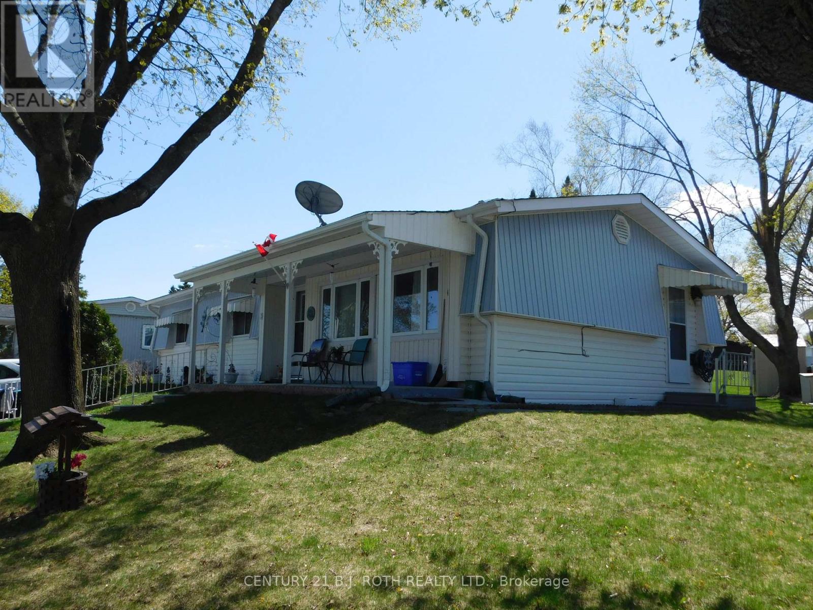 2 Mimosa Drive, Innisfil, Ontario  L9S 1R2 - Photo 2 - N12168037