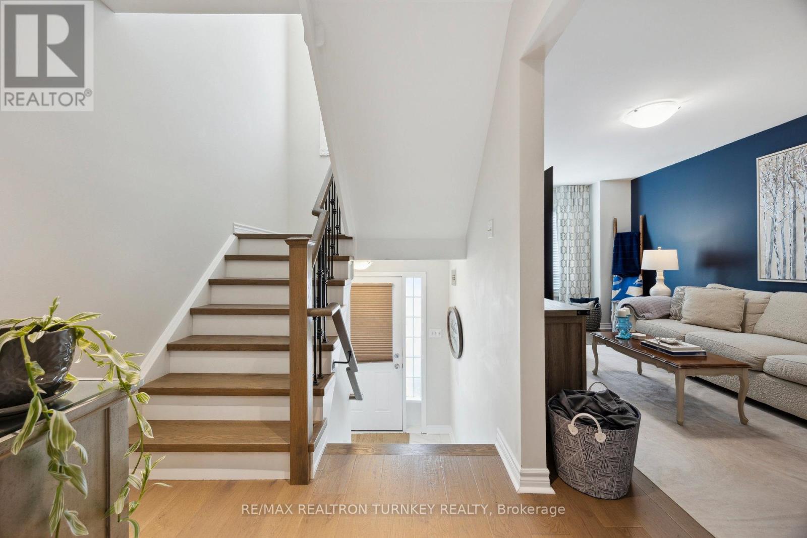 66 Natale Court, Bradford West Gwillimbury, Ontario  L3Z 3B1 - Photo 21 - N12198939