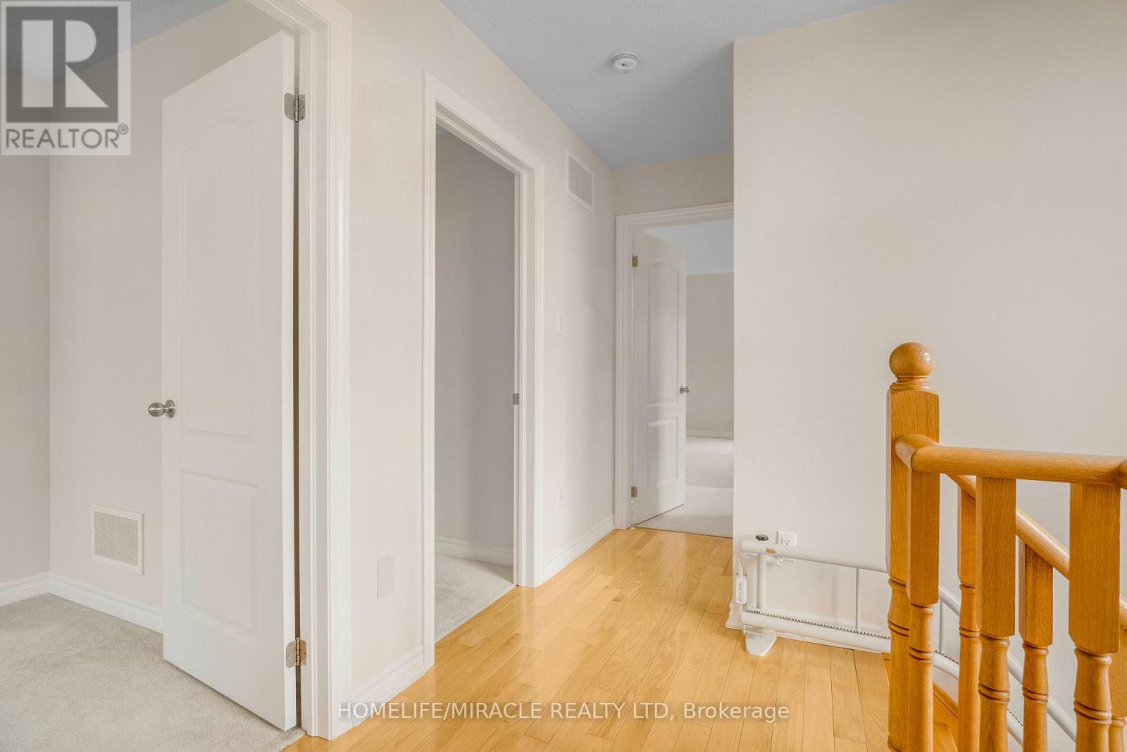 2215 Dawson Crescent, Innisfil, Ontario  L9S 0G9 - Photo 33 - N12211152