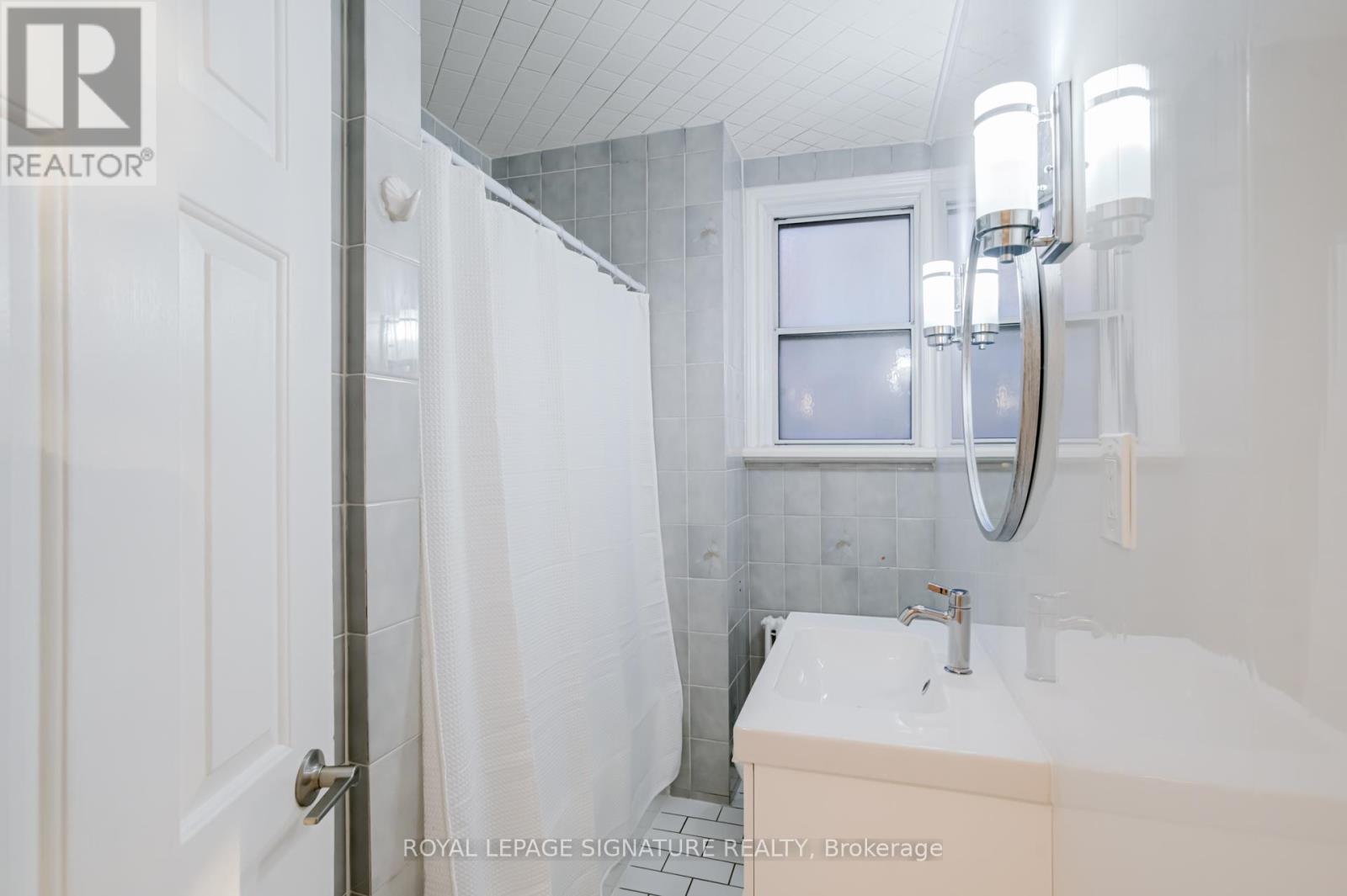 36 Gothic Avenue, Toronto, Ontario  M6P 2V9 - Photo 25 - W12168024