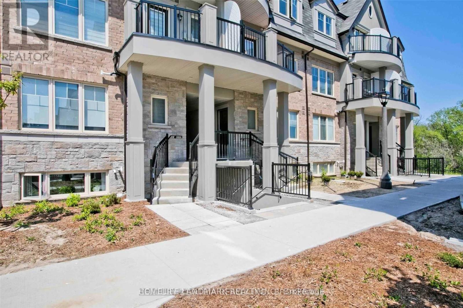 17 - 13 Eaton Park Lane, Toronto, Ontario  M1W 0A5 - Photo 2 - E12211253