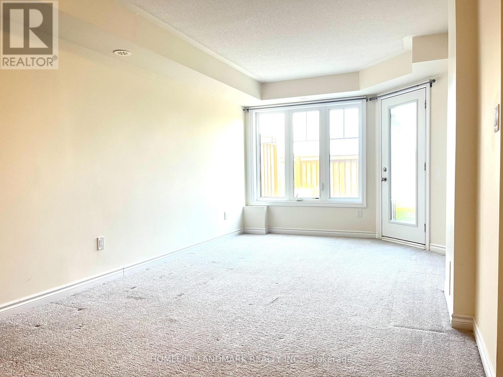 17 - 13 Eaton Park Lane, Toronto, Ontario  M1W 0A5 - Photo 3 - E12211253