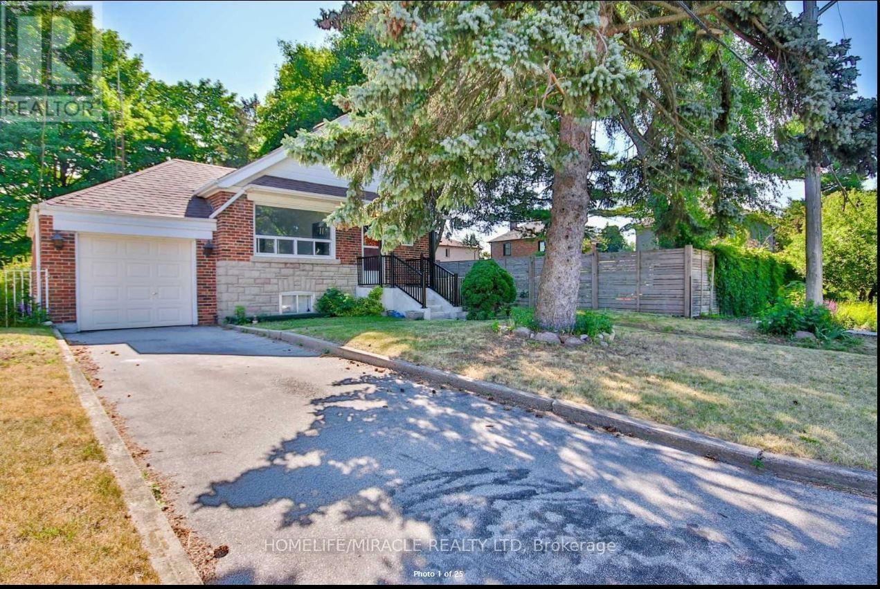 3 BIRCHLAWN AVENUE, Toronto, Ontario
