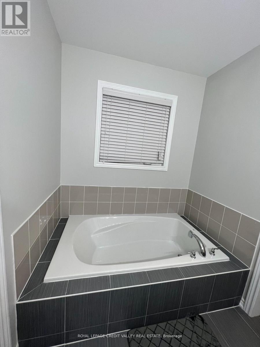 7 Cachia Lane, Ajax, Ontario  L1T 0P8 - Photo 16 - E12211280