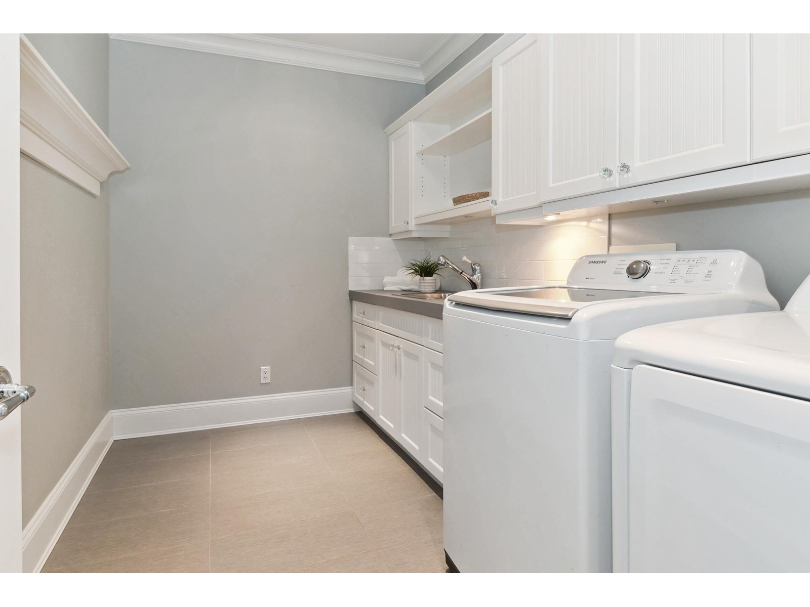 14736 Thrift Avenue, White Rock, British Columbia  V4B 2J5 - Photo 31 - R3013264