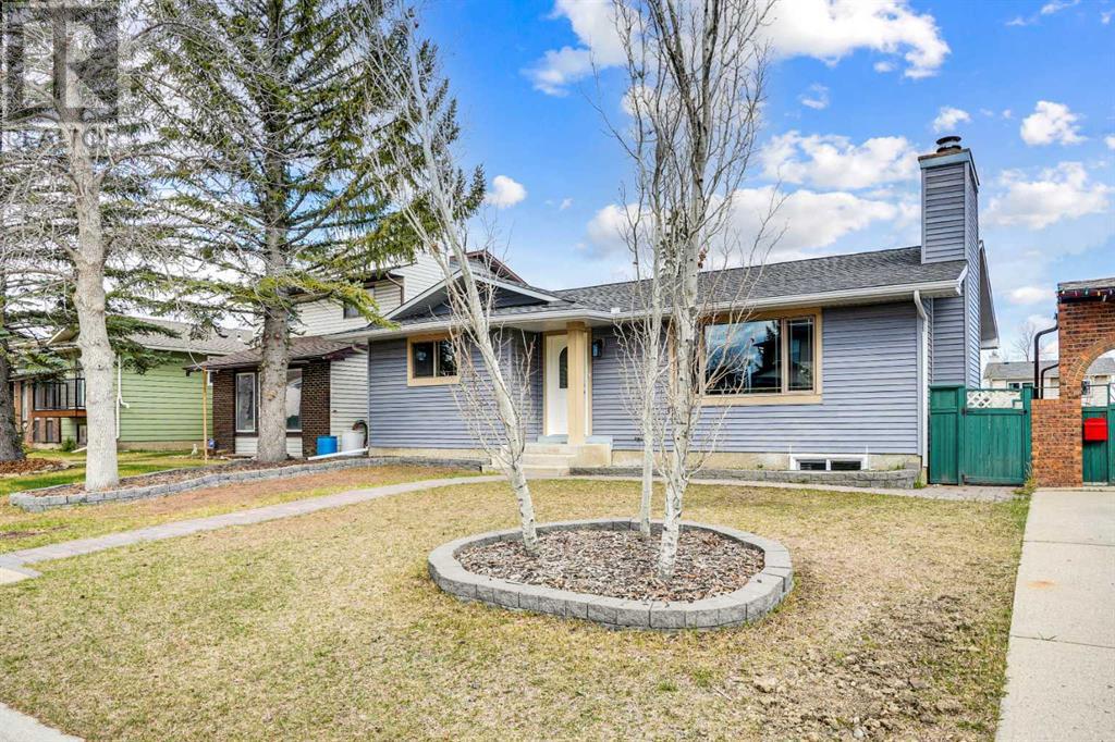 479 Berkley Crescent Nw, Calgary, Alberta  T3K 1A9 - Photo 37 - A2214697