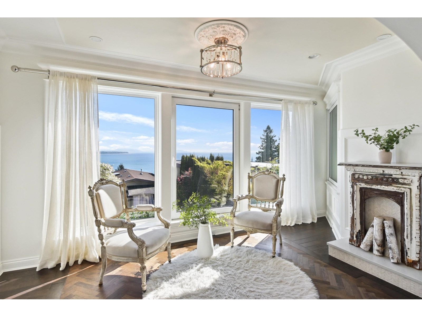 14736 Thrift Avenue, White Rock, British Columbia  V4B 2J5 - Photo 25 - R3013264