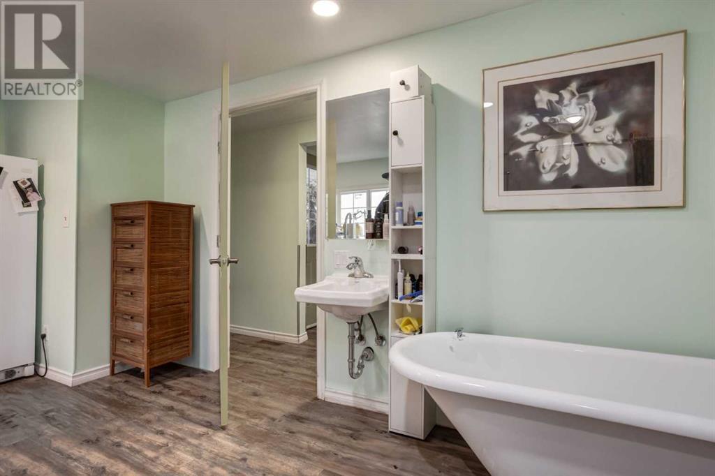 223 Huntwell Road Ne, Calgary, Alberta  T2K 5V4 - Photo 20 - A2216042