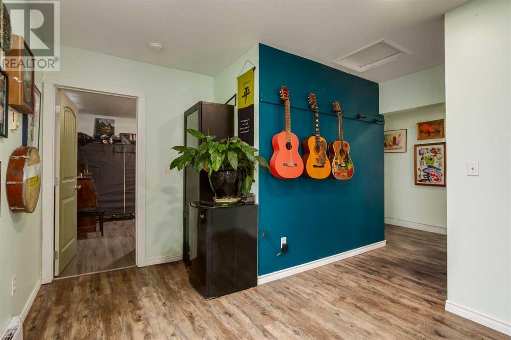 223 Huntwell Road Ne, Calgary, Alberta  T2K 5V4 - Photo 14 - A2216042