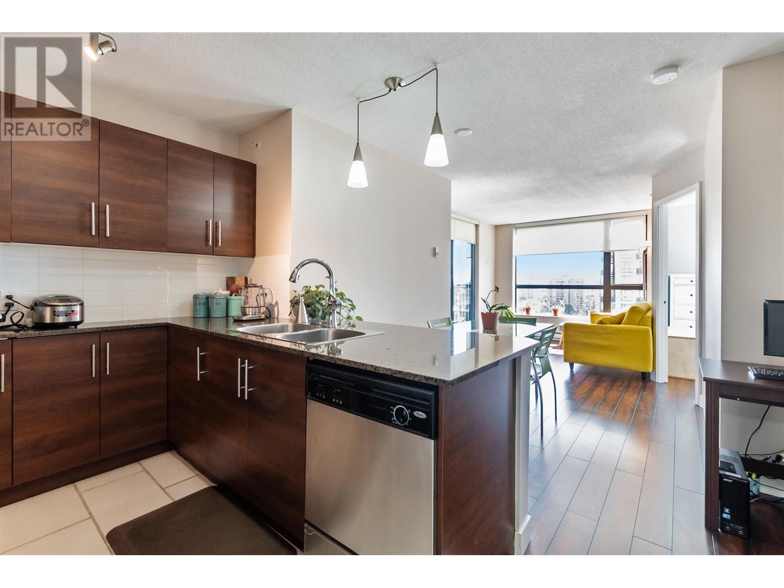 908 813 Agnes Street, New Westminster, British Columbia  V3M 0A9 - Photo 4 - R3013958