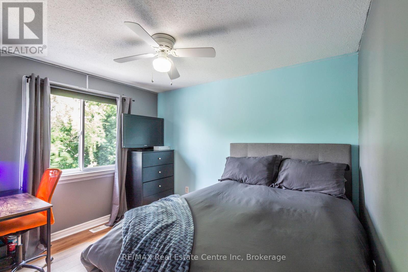 37 Swift Crescent, Guelph, Ontario  N1E 7J3 - Photo 12 - X12194230