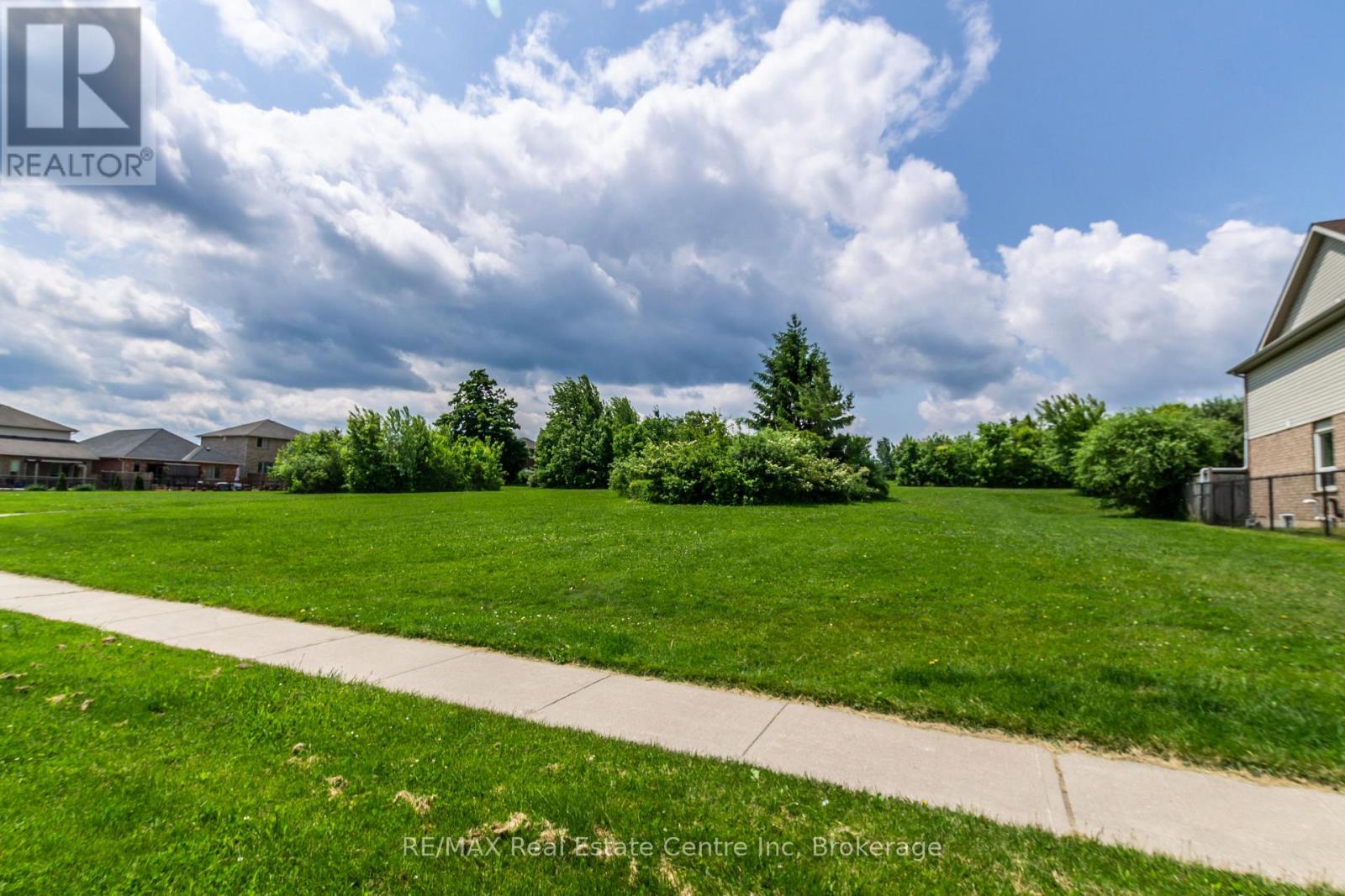 37 Swift Crescent, Guelph, Ontario  N1E 7J3 - Photo 20 - X12194230