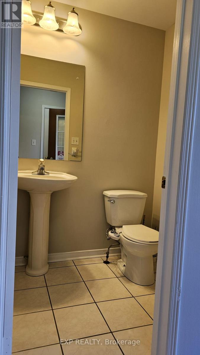 4 - 5950 Glen Erin Drive, Mississauga, Ontario  L5M 6J1 - Photo 4 - W12211246