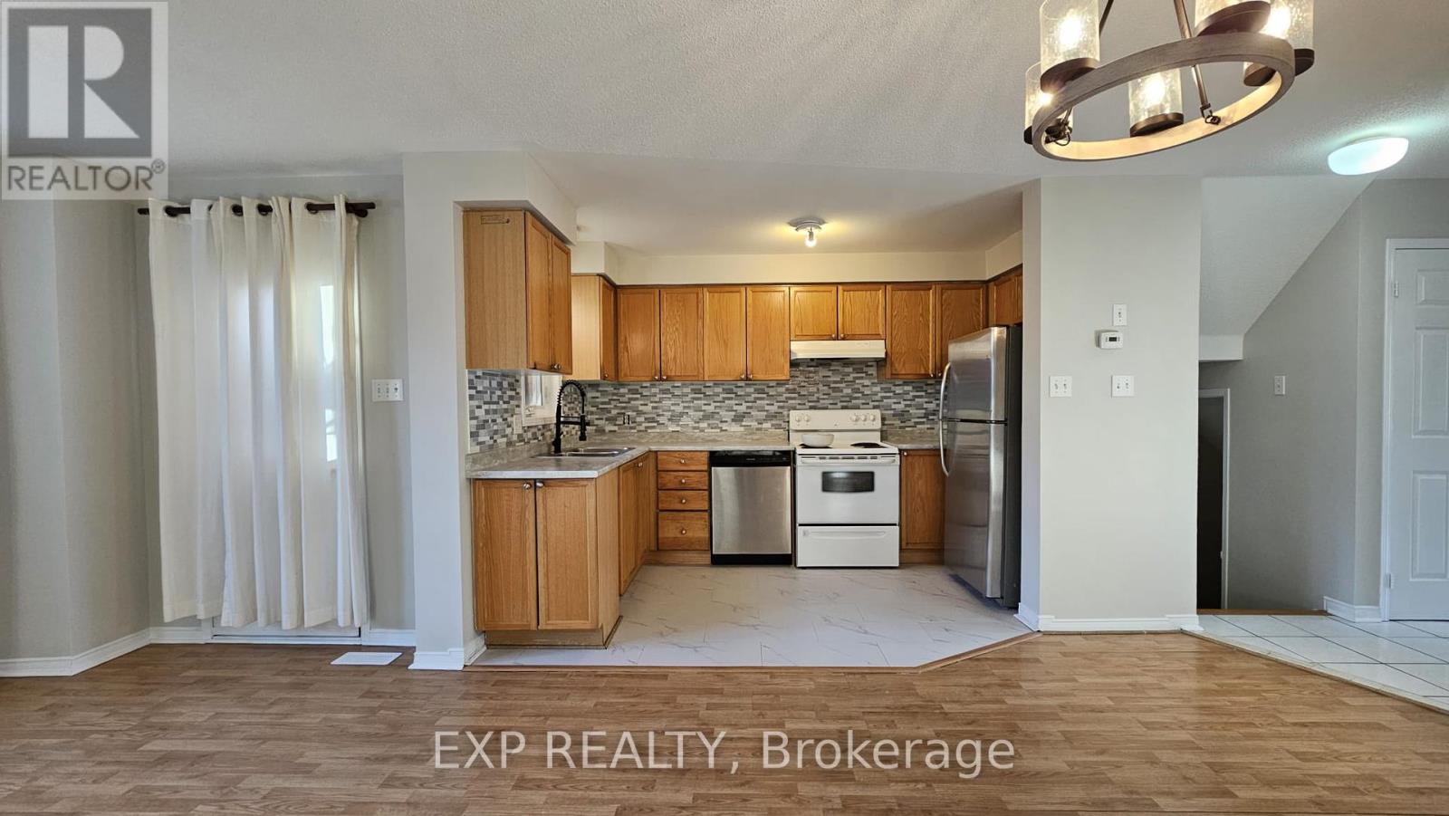 4 - 5950 Glen Erin Drive, Mississauga, Ontario  L5M 6J1 - Photo 6 - W12211246